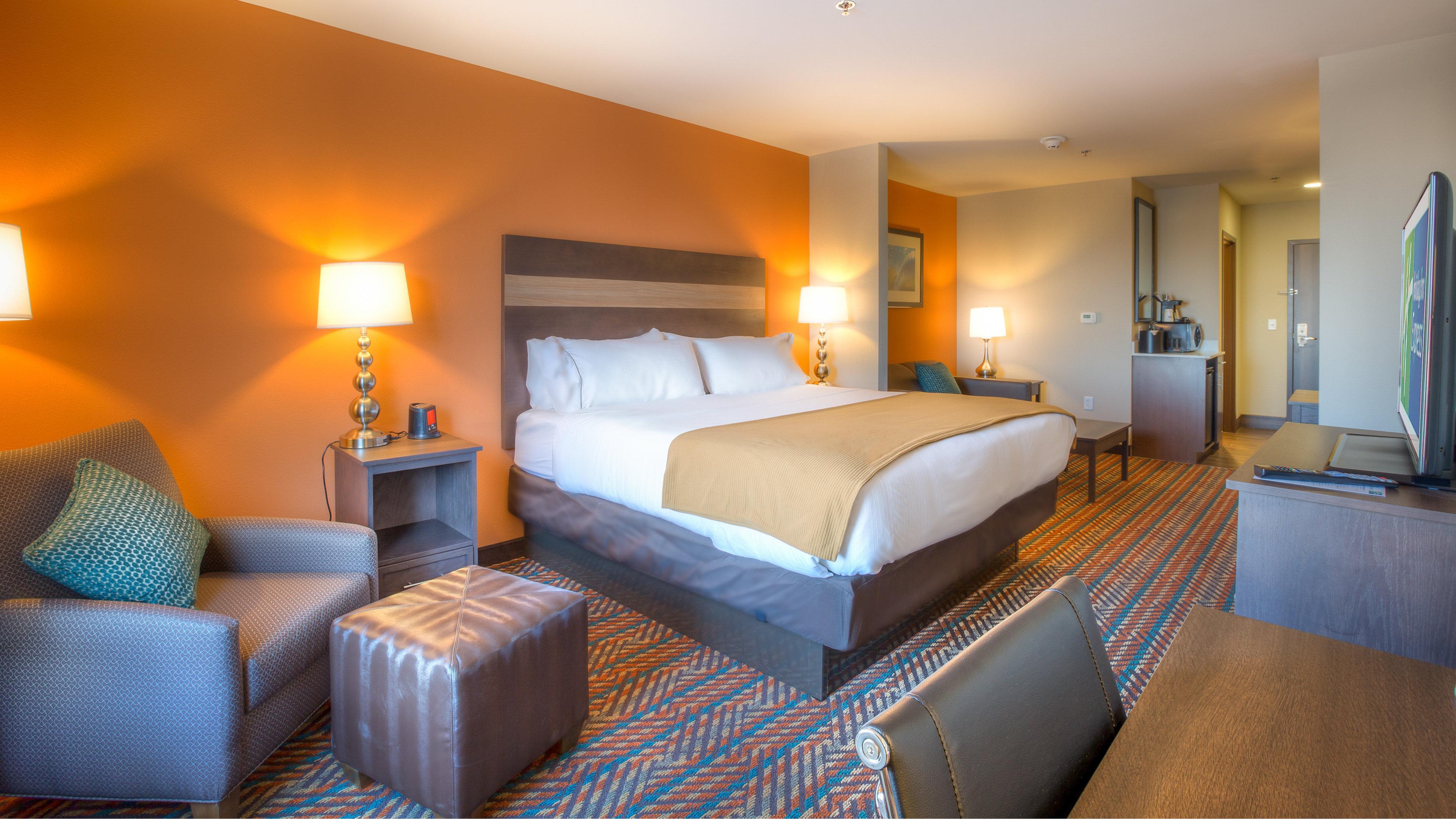 Holiday Inn Express Wichita South By Ihg Exterior photo